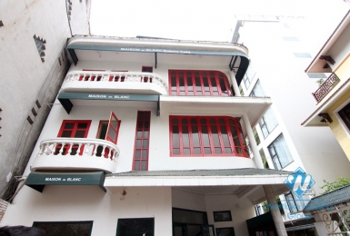 A beautiful restaurant for rent in Tay Ho, Ha noi